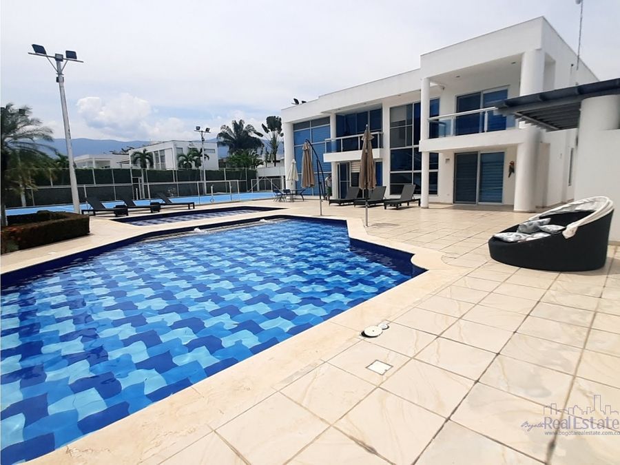 Spectacular Single Family Home